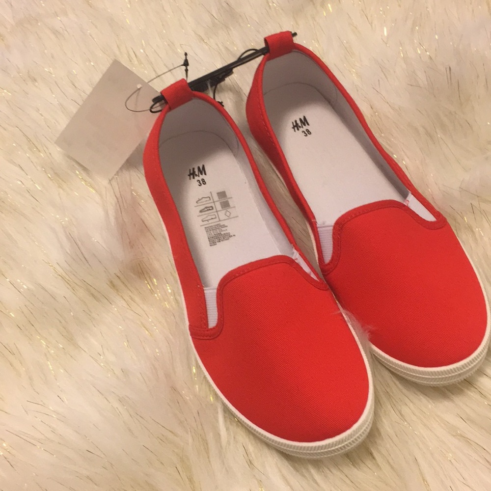 ❤️H&M Red Canvas Sneakers